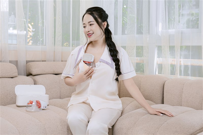 Hút sữa và cho con bú song song: Giải pháp tối ưu cho mẹ duy trì nguồn sữa